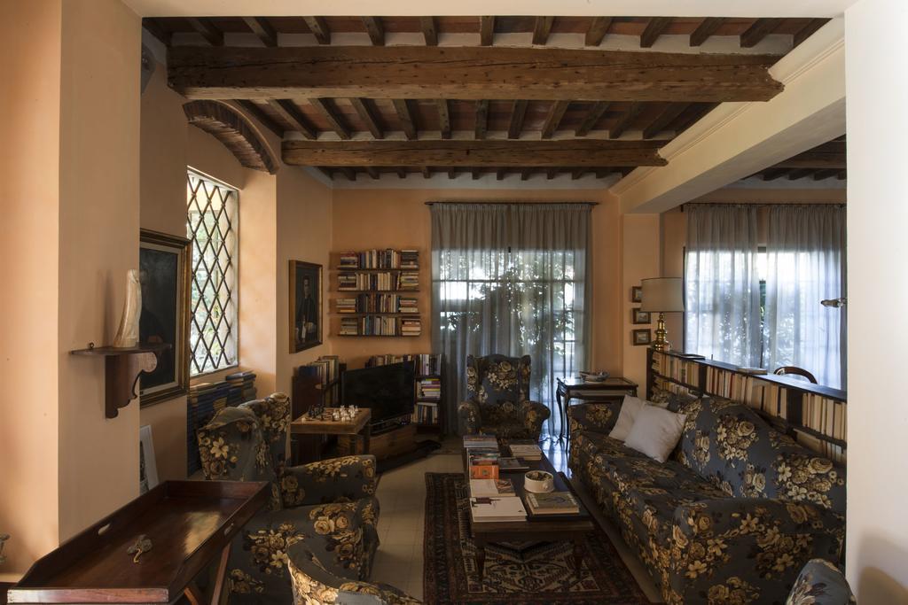 Al Porto Di Alojamento de Acomodação e Pequeno-almoço Lucca