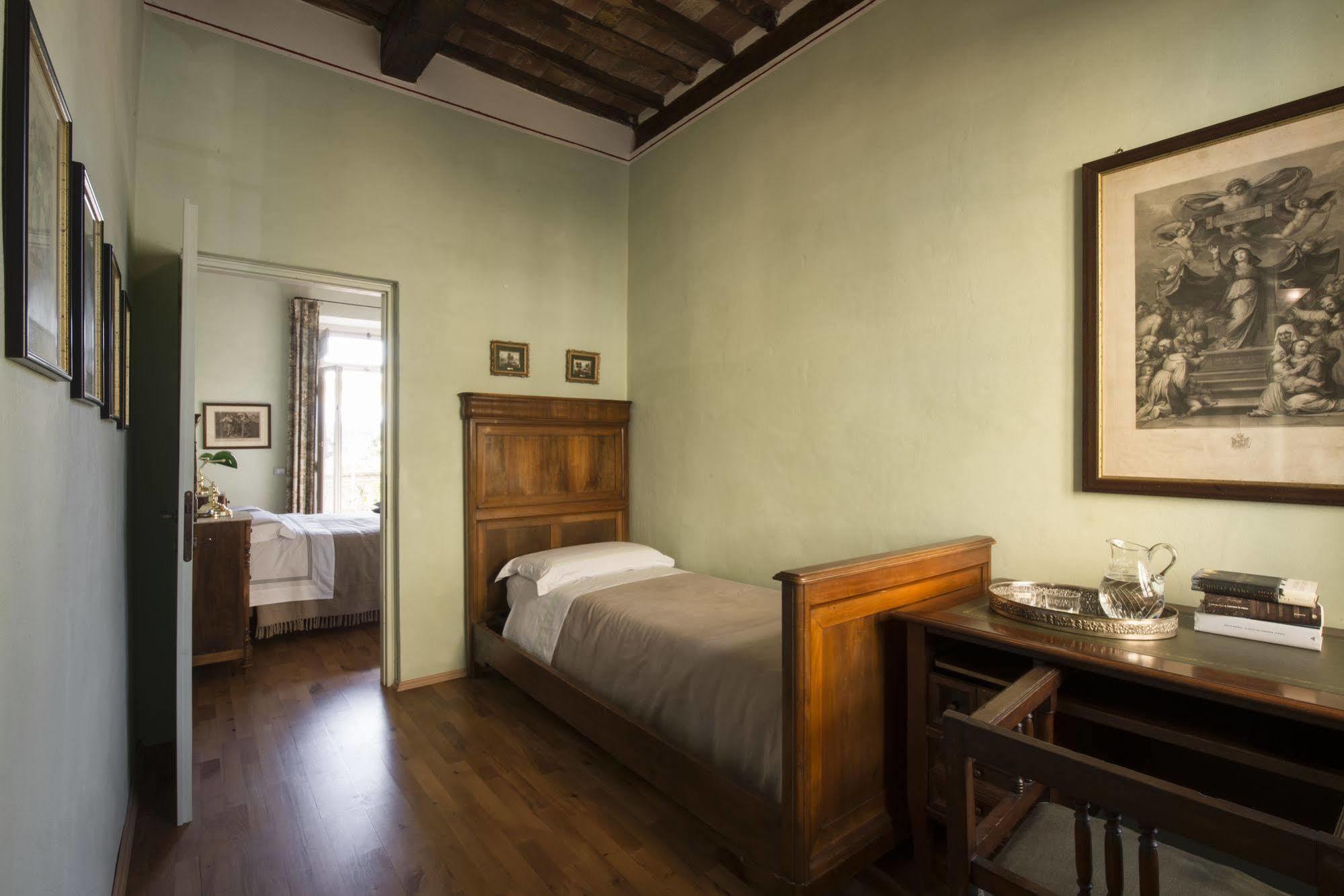 Al Porto Di Alojamento de Acomodação e Pequeno-almoço Lucca